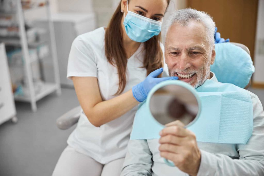 dental implant surgeon in Singapore