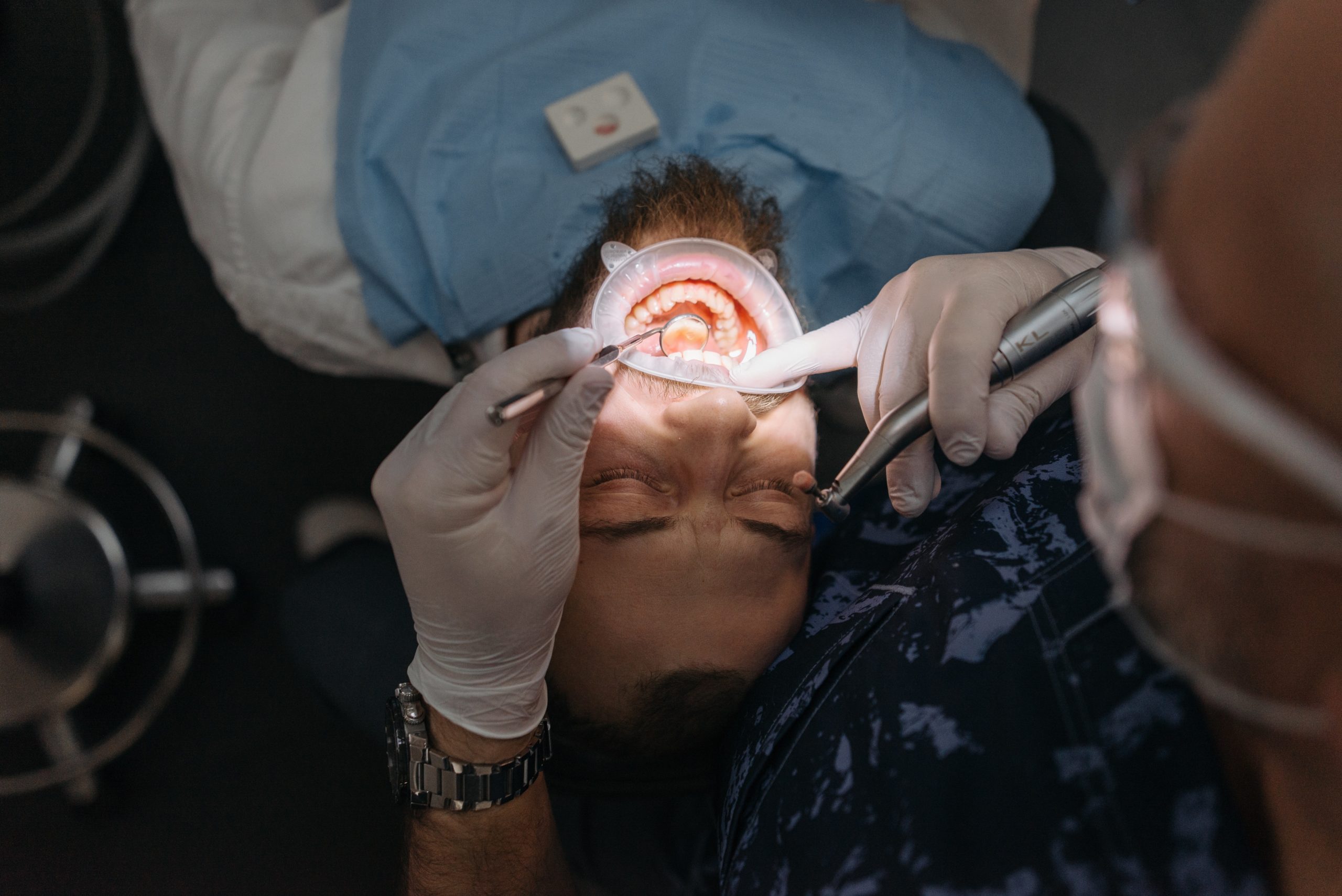Seeking treatment at the right expat dental clinic